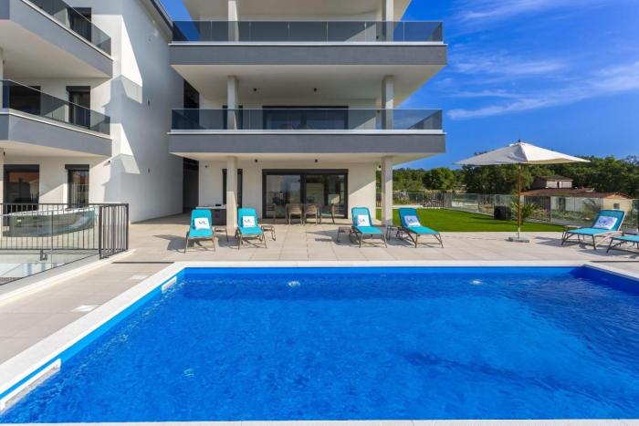 Apartments Luna