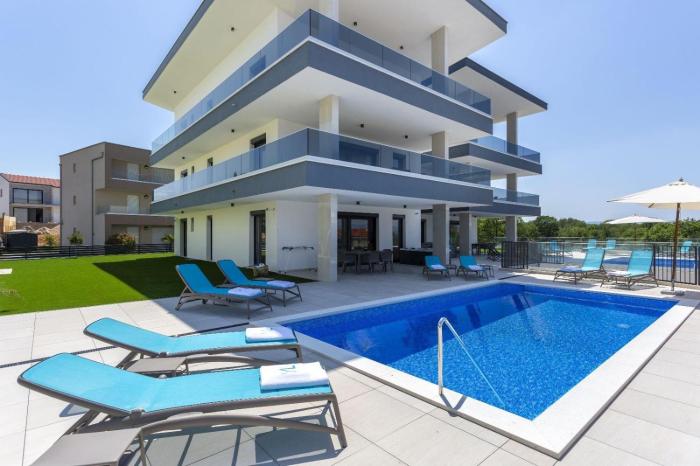 Apartments Luna