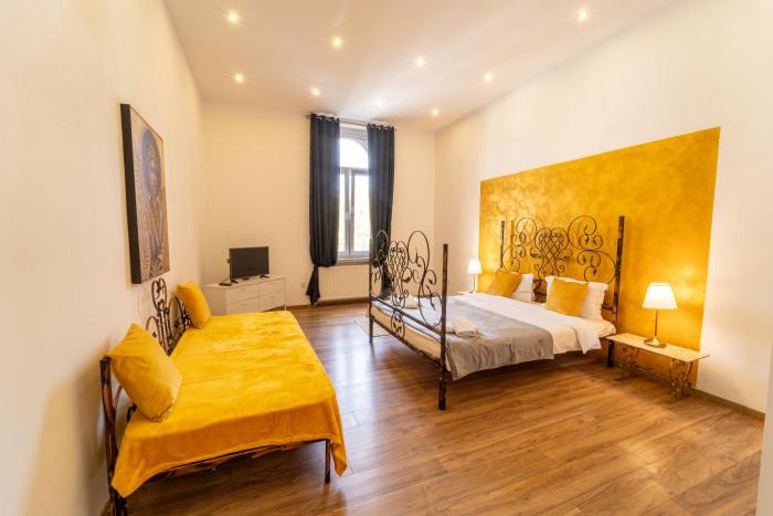 Grand Historic Residence with New Luxury Marble Design-Main Square