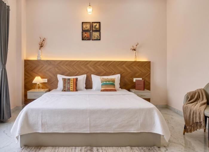 J Stays Modern Apartment near BHU