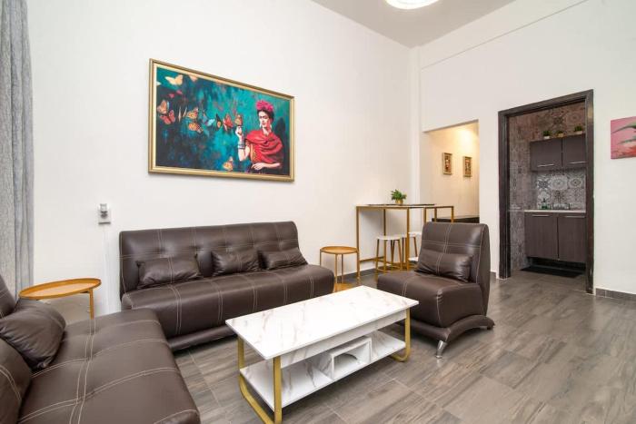 Elegant Historic 2BR with Quiet Patio Walk to Zocalo