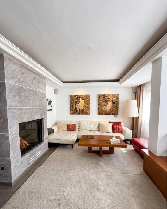 The Cozy Lou Apartment at Centre