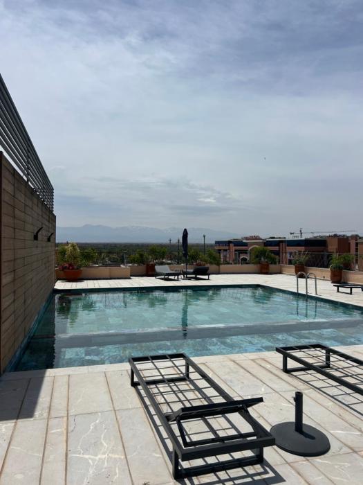 Appartement chic Menara Mall piscine Rooftop
