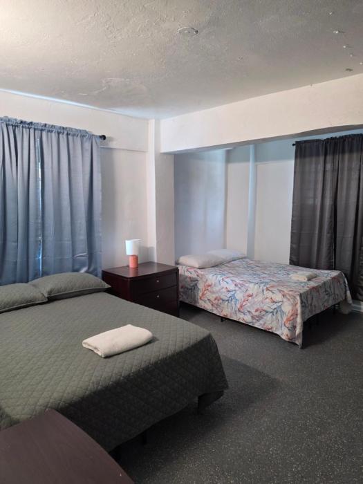 Affordable Stays at Quisqueya Room 6