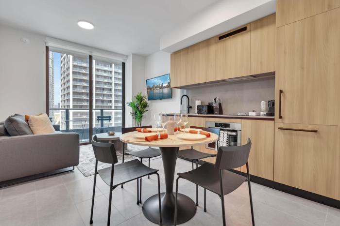 501-2110 Luxury Ocean View from Balcony Rooftop Pool & GYM
