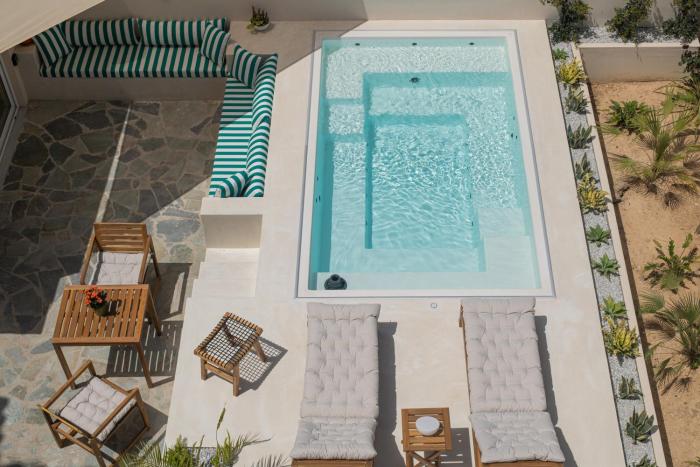 Studio Anel - Jacuzzi Garden Retreat