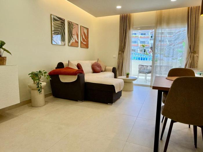 Sunny Escapes, Newly Renovated - Playa de las Americas