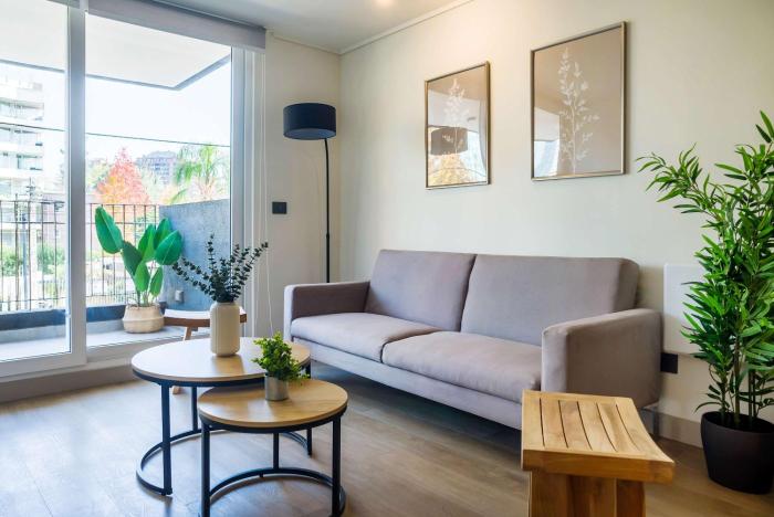 Chic Las Condes Apt Balcony & Pool Access