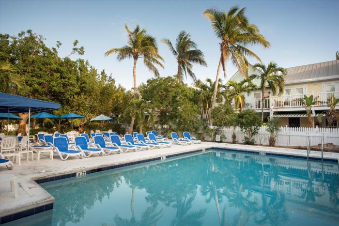 A Slice Of Paradise -Shipyard Palms