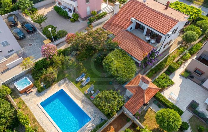 Villa Lostura