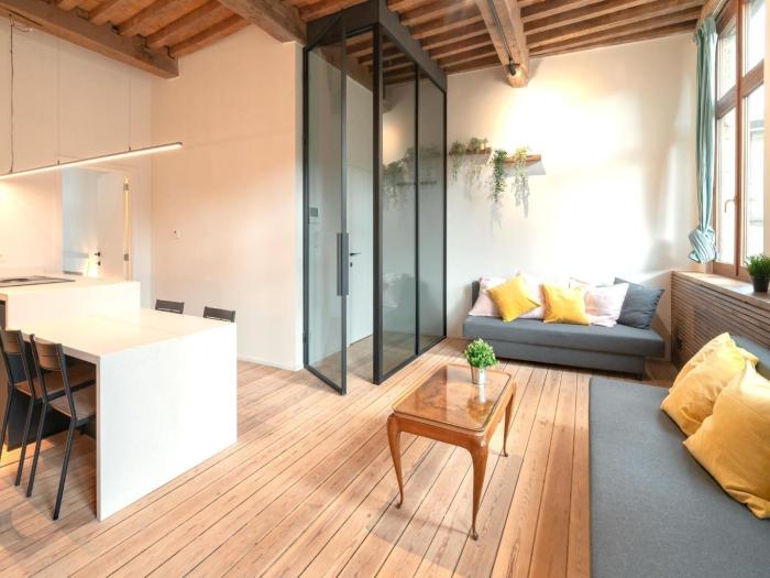 Apartment for 6 with Antwerp City Views