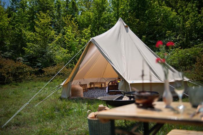 Stones and Stars Boutique Glamping in Radford Quarry SPARROW