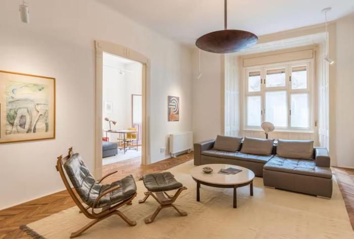 Superb 3 bedroom apartment