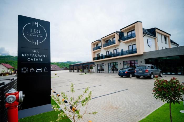 Leo Resort and Spa