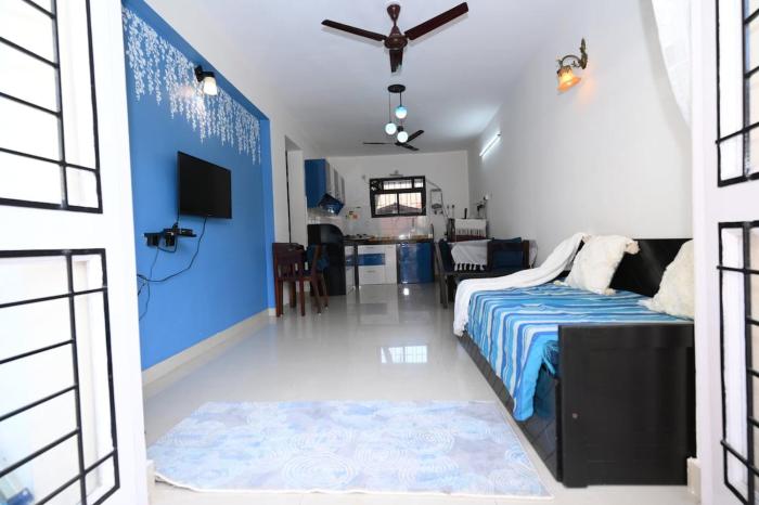 400 m from thE beach 1bhk