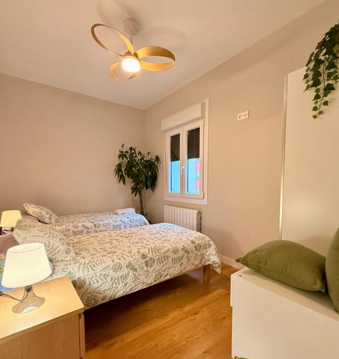 Habitación en apartamento con zonas comunes compartida H1