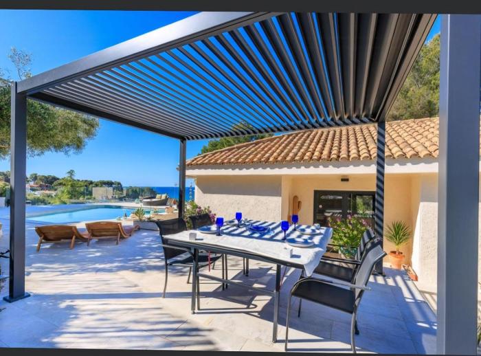 Villa With Sea Views Near Tarragona