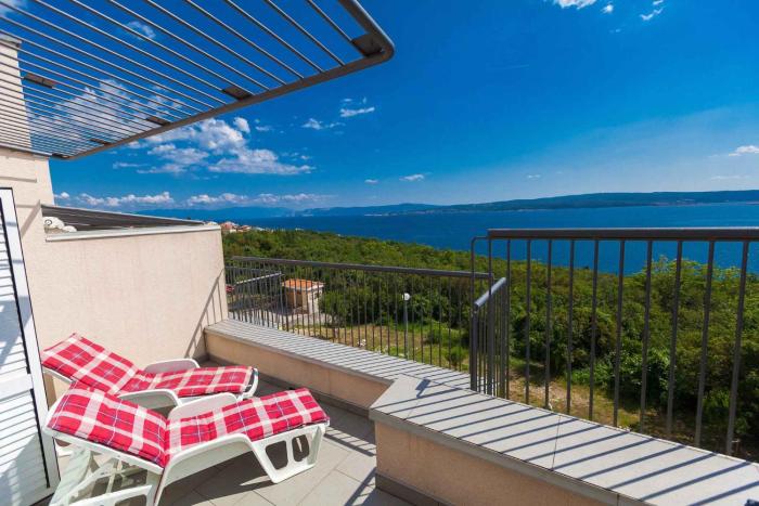 Apartment in Crikvenica 13719