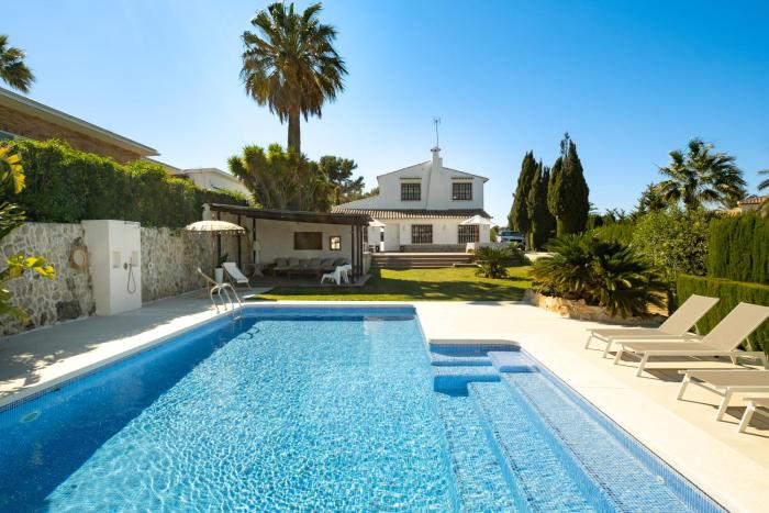 Villa Parakalo - Exclusive 5-bedroom Villa in Jávea