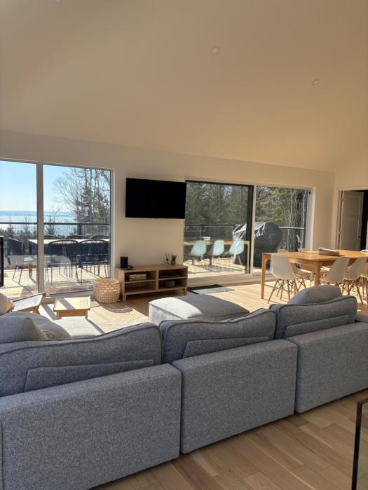 Chalet LEstuaire, River View, Spa