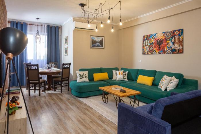 Cozy Tirana Stay - Near New Bazaar