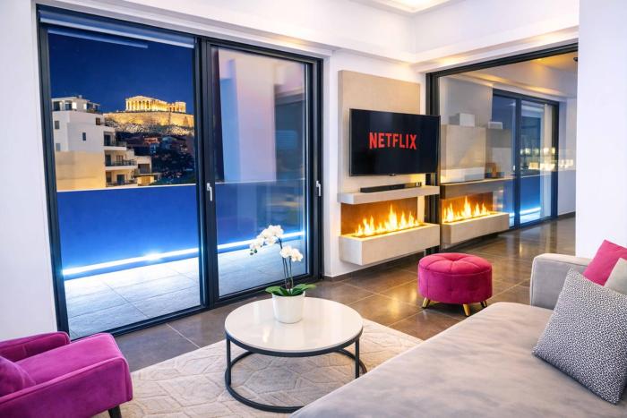 Luxury Penthouse with Acropolis View and Private Apt