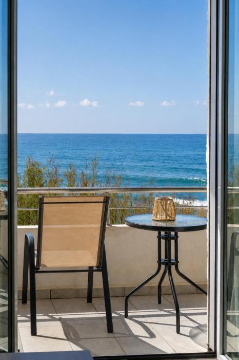 Sole e Mare B1 Beachfront Sea View Apartment