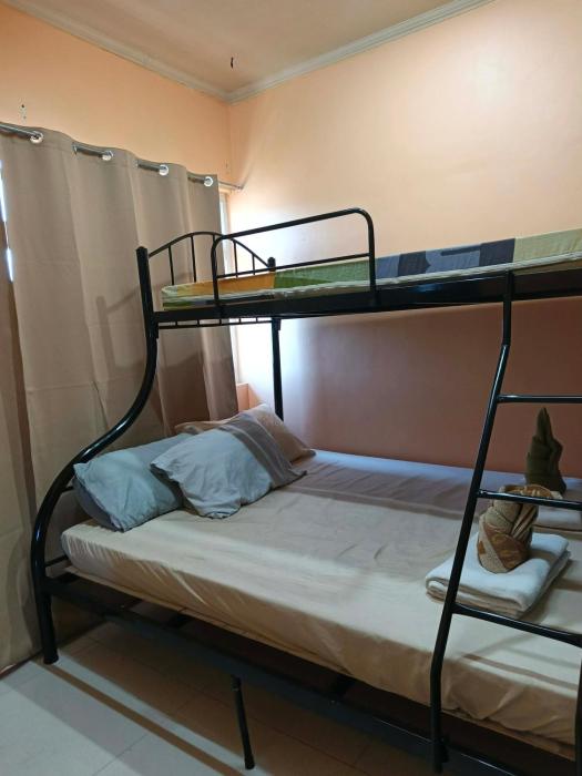 Your Amazing and Comfortable Home Near town Unit 2