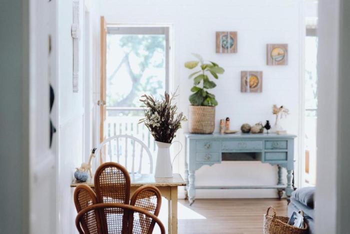Little River Cottage-Views, Kayaks, Pet friendly