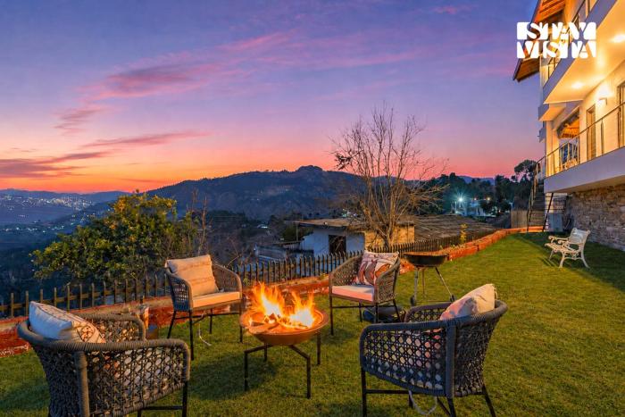 StayVista at Amulyam villa with Lawn & Bonfire