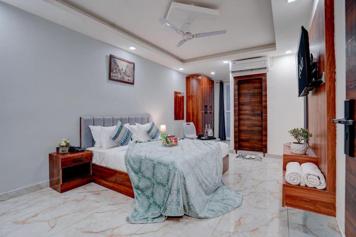 Restin Hotel - Spectrum Mall Road - Sector 101