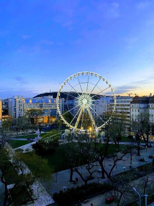 City Center Panorama - The Jungle