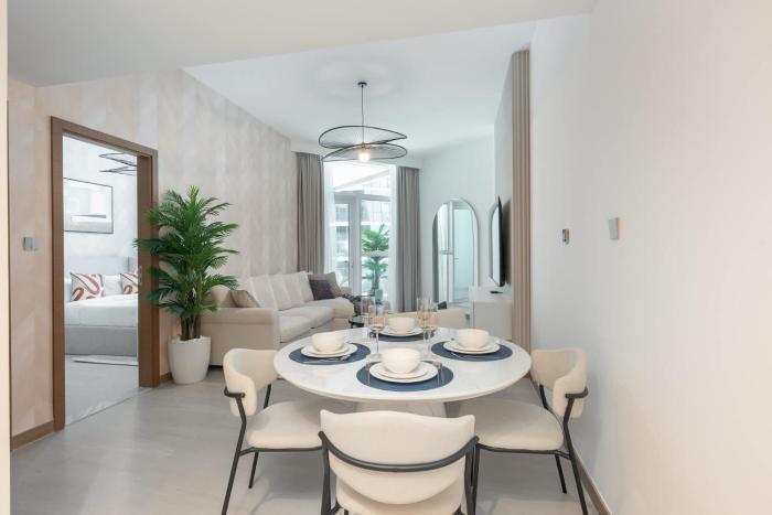 Free housekeeping visits during your stay - StayShort - Splendid 1-Bedroom in Business Bay for 4