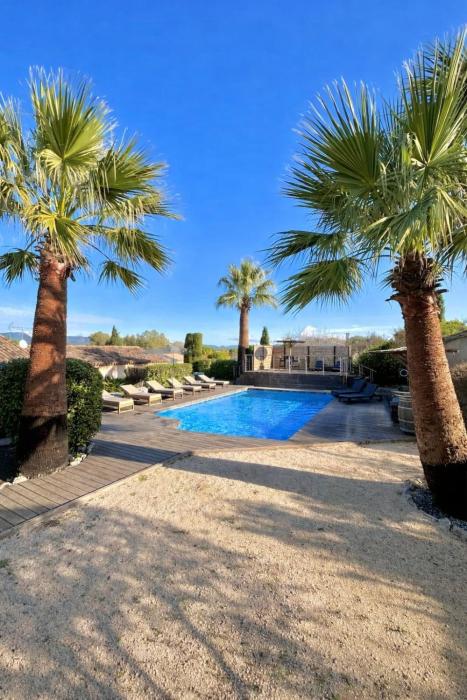 Villa provençale, piscine, jacuzzi & parking