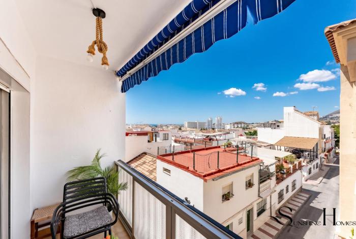 Bright central 2BR Stay Balcony & Sea View