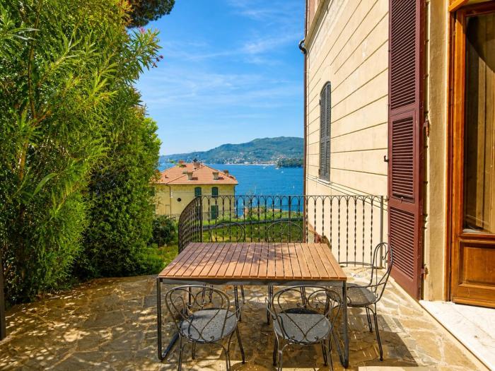 Xenia - 3 rooms apt at Villa Edoardo