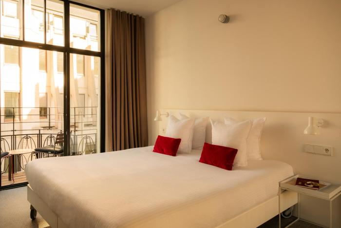 9Hotel Central