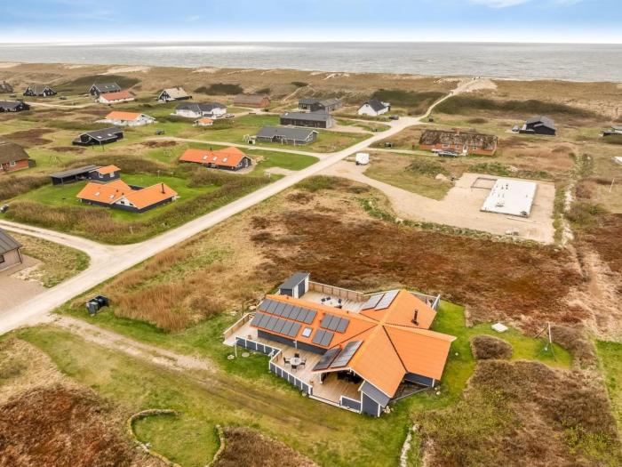 Holiday Home Doris - 150m from the sea by Interhome