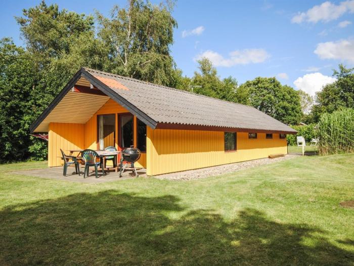 Holiday Home Naema - 600m to the fjord by Interhome