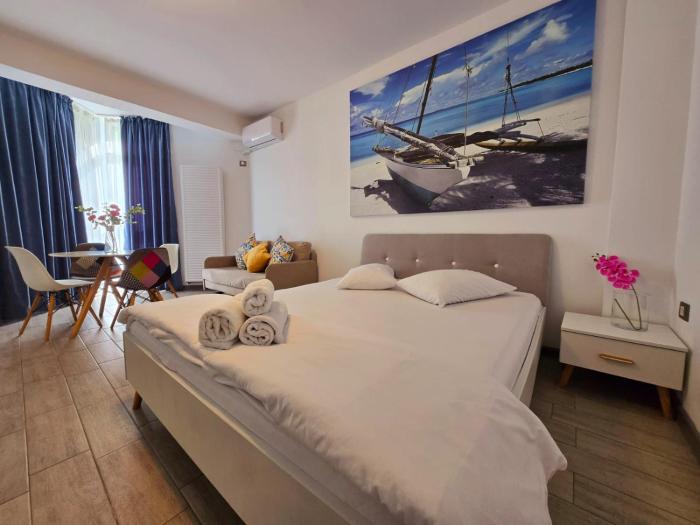 Family Studio - Beach Pool & Spa Resort prima linie