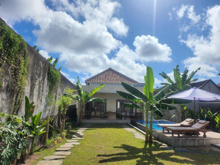 3BR Villa with Djoglo & Private Pool, Kuta South