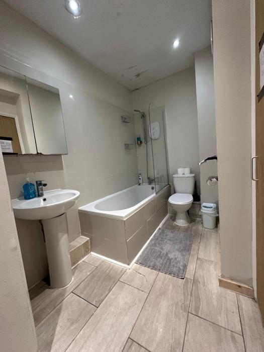 Large flat in Bethnal Green