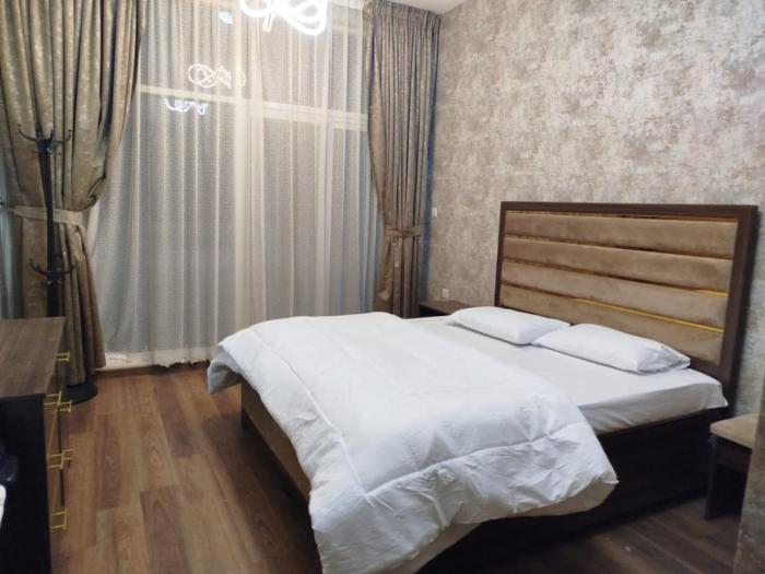 Corniche Luxury Apartment With Balcony