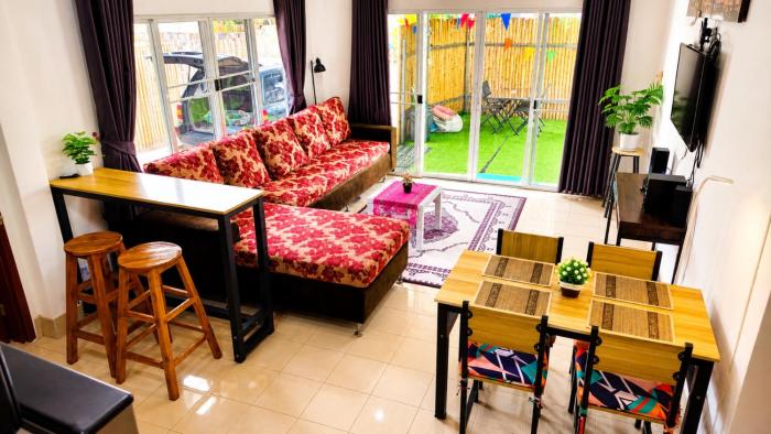 Naiharn 3 bedroom house