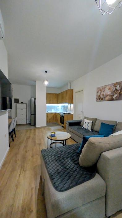 Cozy Stay with Free Parking and Mountain View