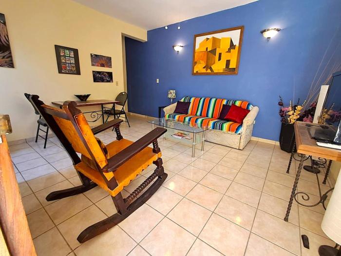 Colorful Courtyard Apartment at Villa Hermosa