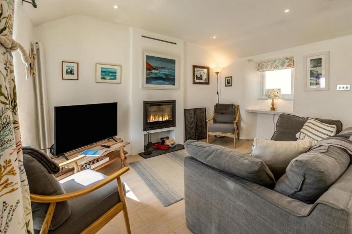 2 Bed in Porthleven oc-d28243