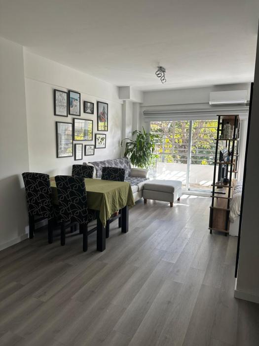 Excelente departamento en Buenos Aires con balcon