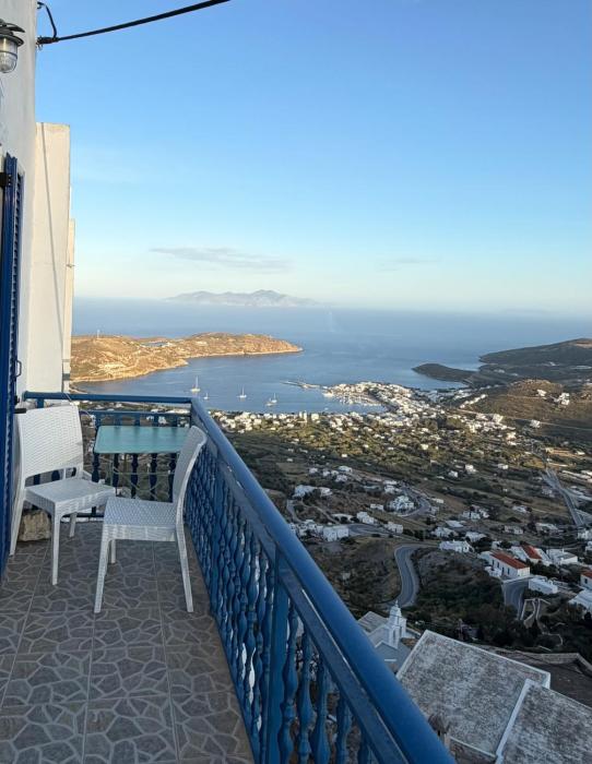 Camaraki Hill House Serifos