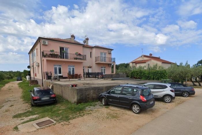 Apartments with parking space Sveti Ivan, Umag - 25937